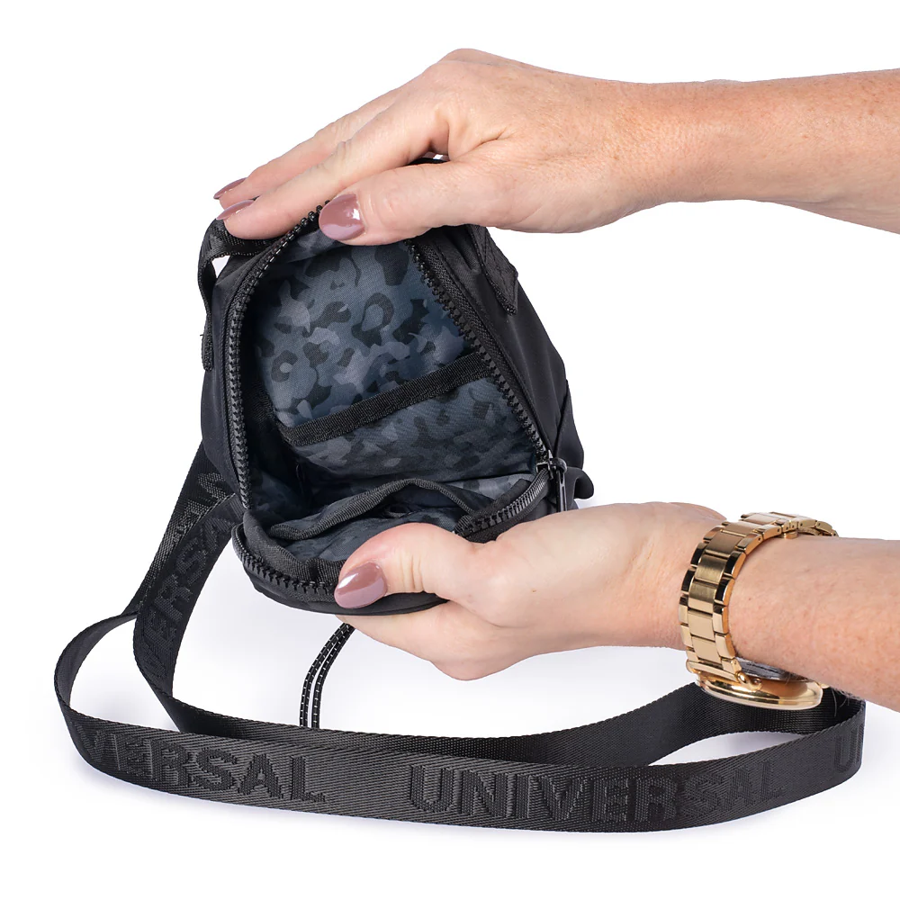 Universal Studios Logo Crossbody Bag - Black
