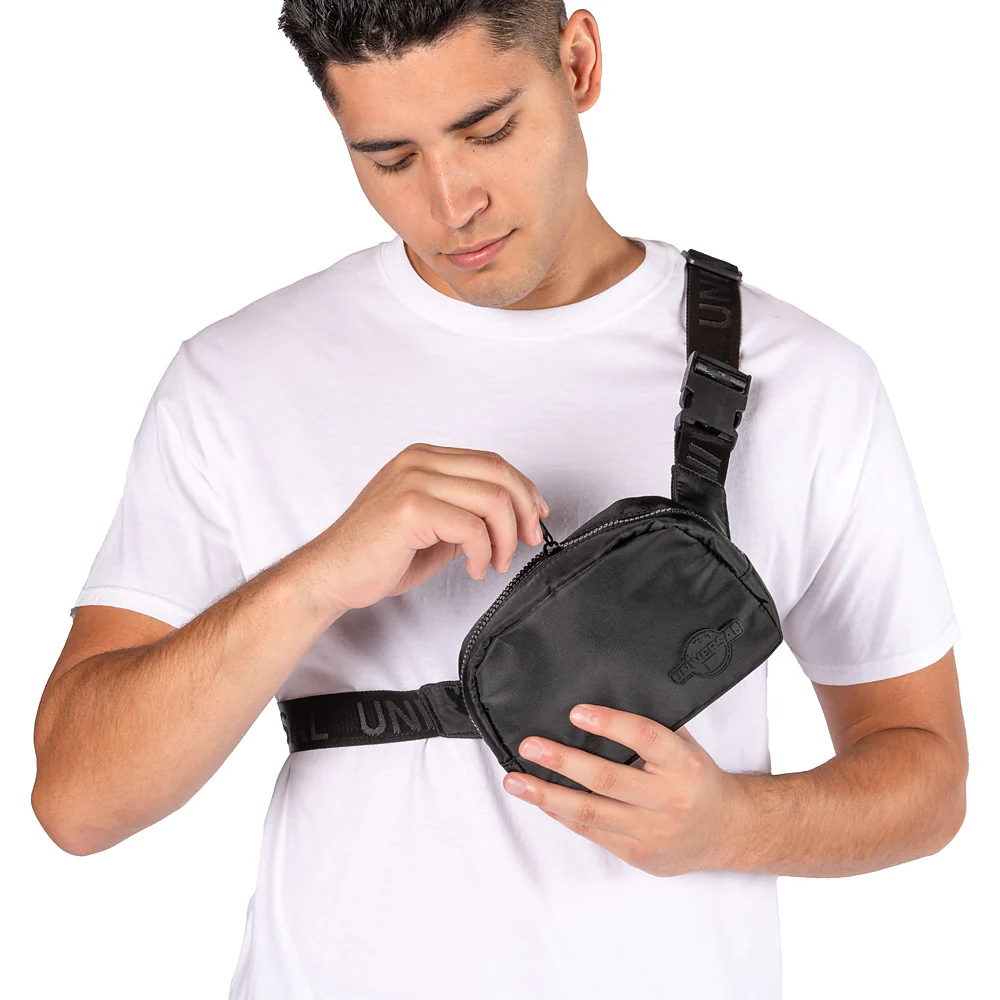 Universal Studios Logo Waitbag - Black 4 Universal Studios Logo Waitbag - Black
